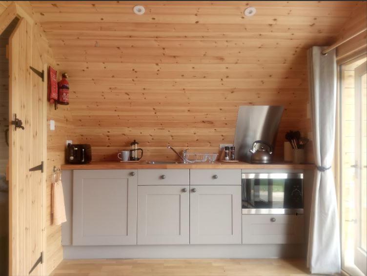 Cosy Cabins At Westfield Farm, Isle Of Wight 雅茅斯 外观 照片