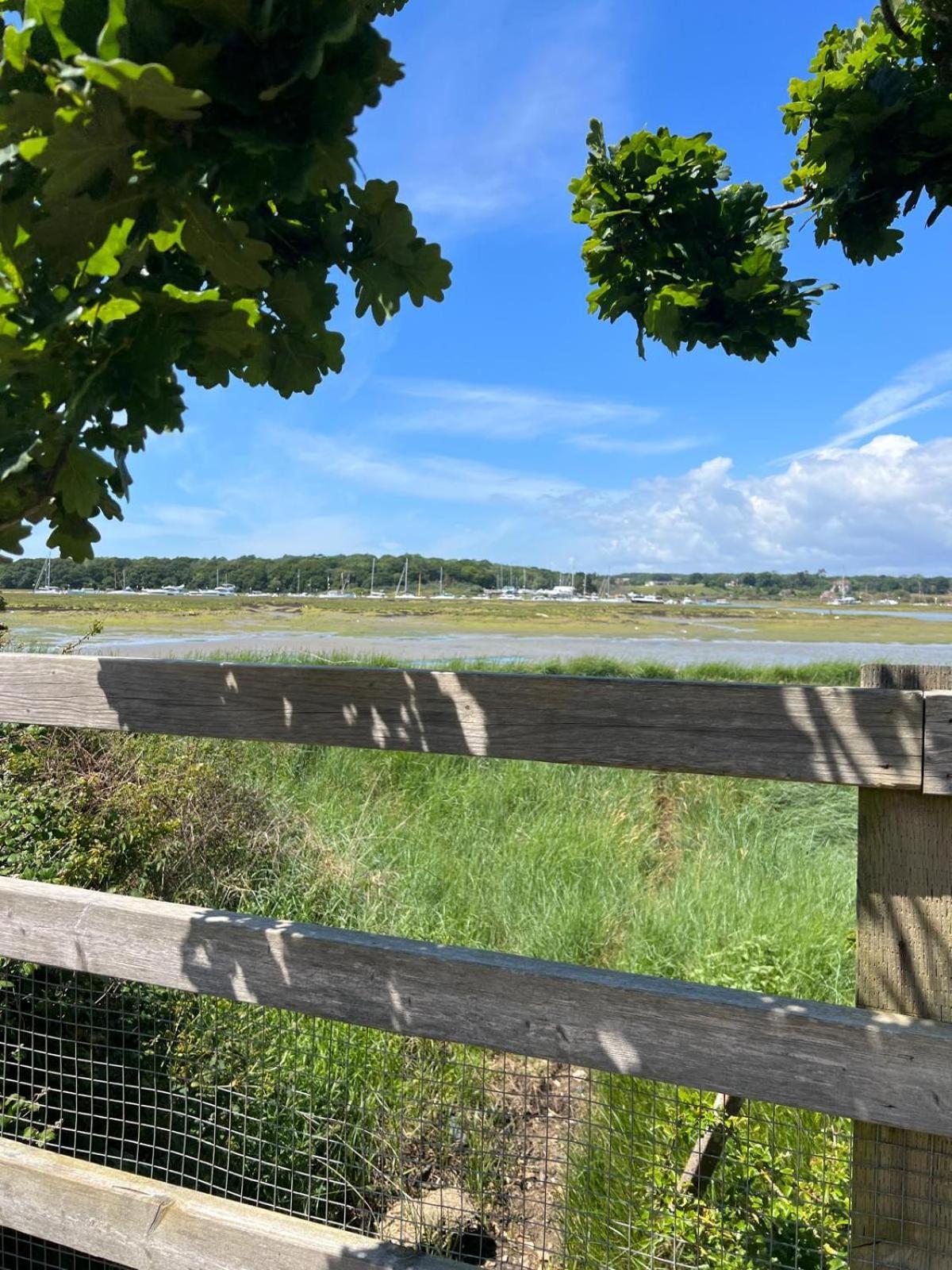 Cosy Cabins At Westfield Farm, Isle Of Wight 雅茅斯 外观 照片